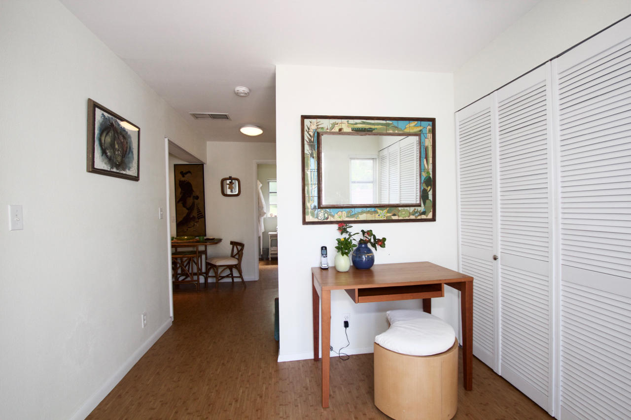 1495 Northeast 4th Court Boca Raton, FL 33432 - Photo 2 of 26 IMG_0508