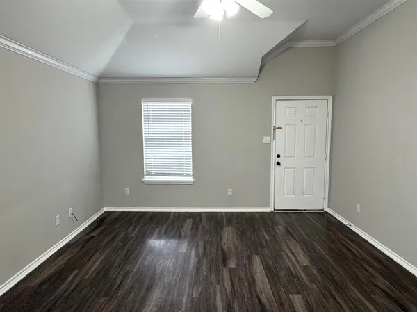 $1,550 | 507 Maple Street, Unit B, Aubrey, TX 76227