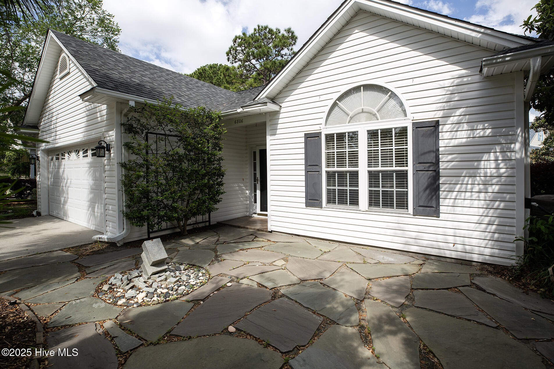 6806 Teviot Road Wilmington, NC 28412 - Photo 5 of 42 Teviot6806-1FShaneL33A0240 copy