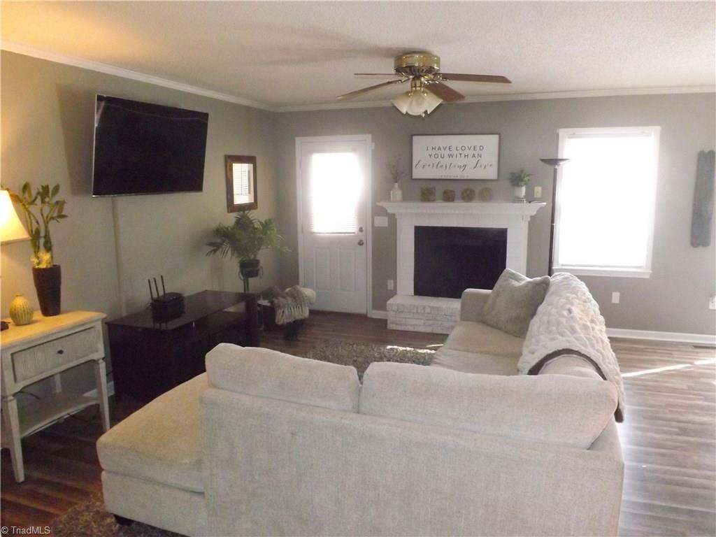 3945 Laurel Grove Road Winston-Salem, NC 27127 - Photo 3 of 26 Gallery Image 3
