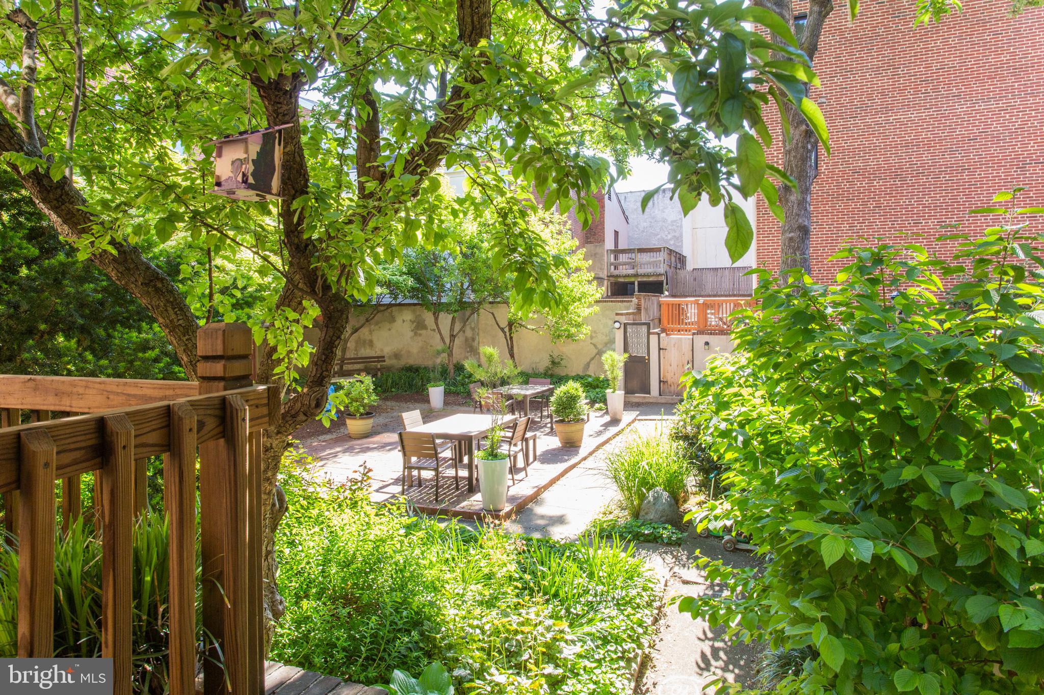 509 South 5th Street Philadelphia, PA 19147 - Photo 35 of 38 View of courtyard