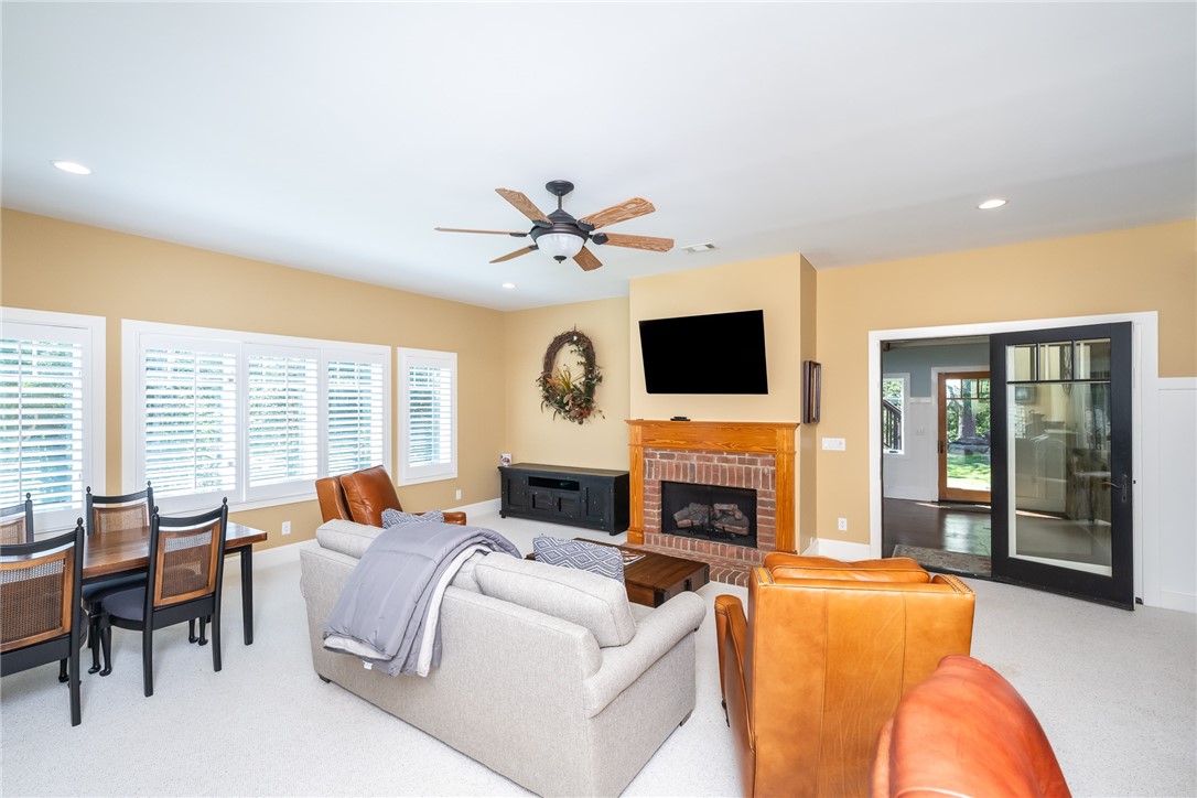 211 Vineyard Park Sunset, SC 29685 - Photo 32 of 50