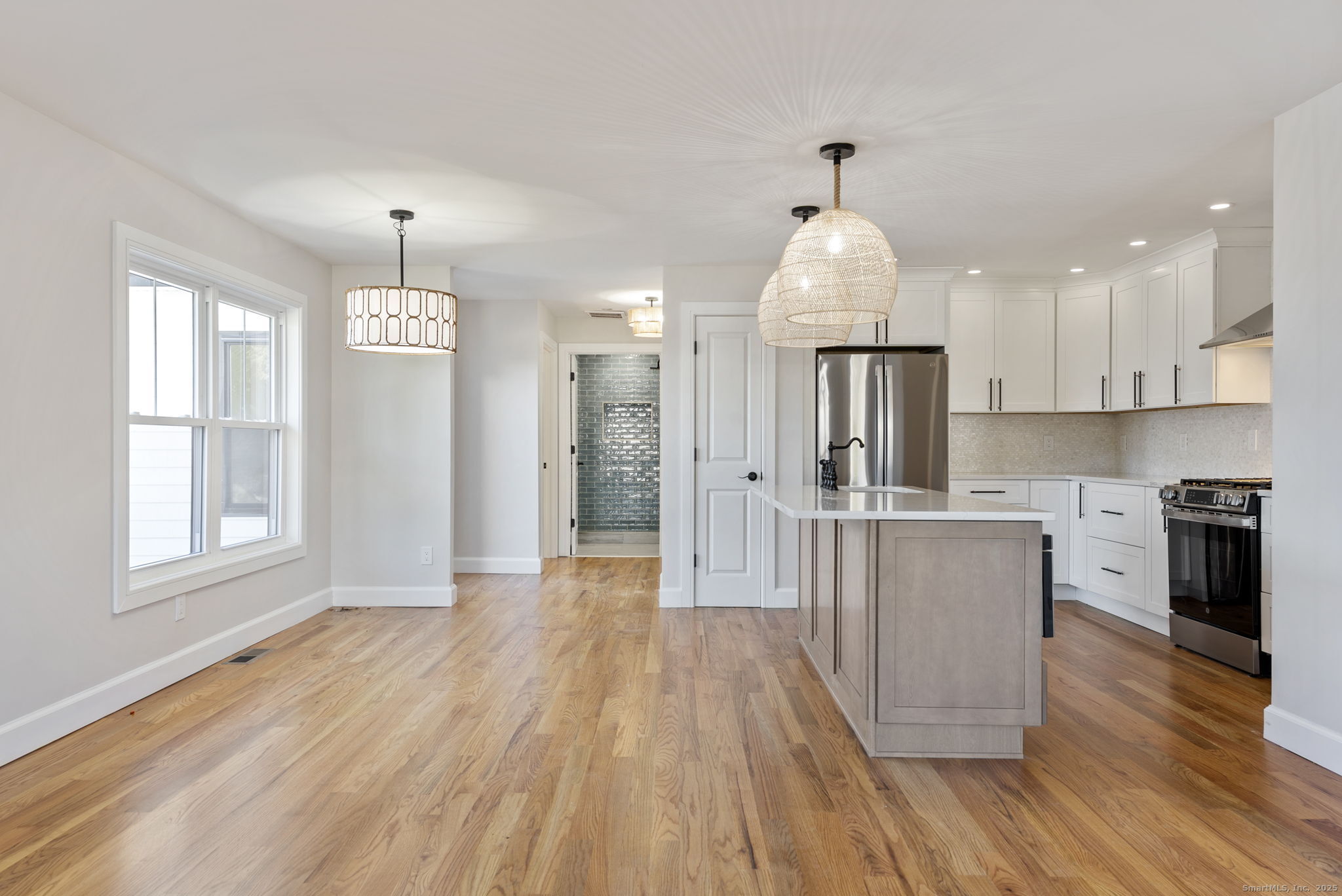 23 Clinton Avenue Old Saybrook, CT 06475 - Photo 15 of 34