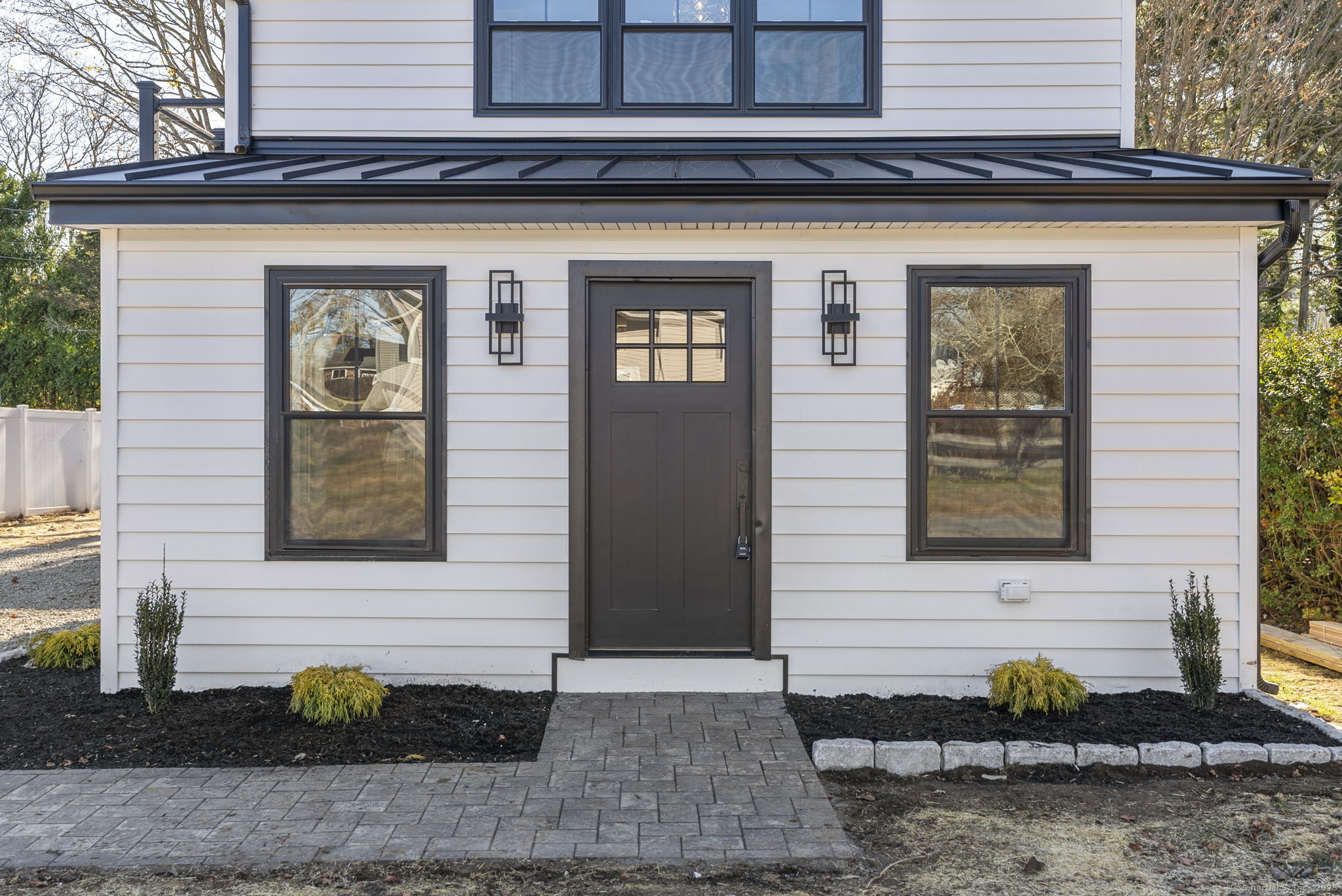 23 Clinton Avenue Old Saybrook, CT 06475 - Photo 5 of 34