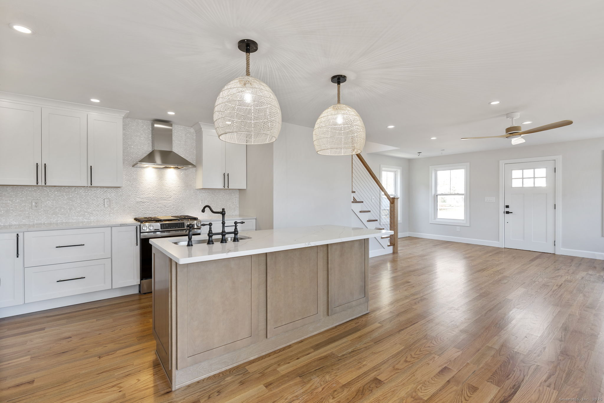 23 Clinton Avenue Old Saybrook, CT 06475 - Photo 10 of 34