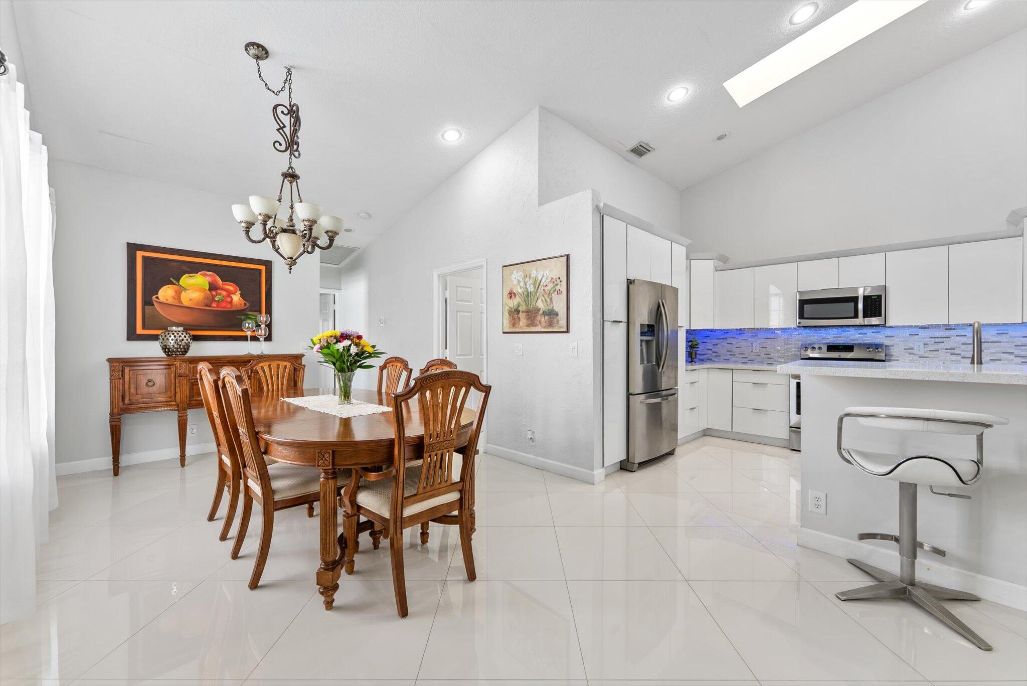 8237 Vía Di Veneto Boca Raton, FL 33496 - Photo 6 of 37 06-7