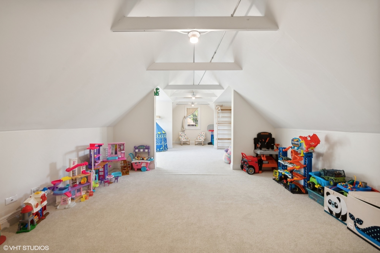 617 Hillside Road Glenview, IL 60025 - Photo 25 of 40 a children room with toys and toys