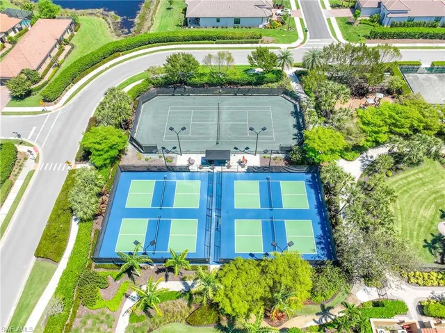 a view of a multi story building