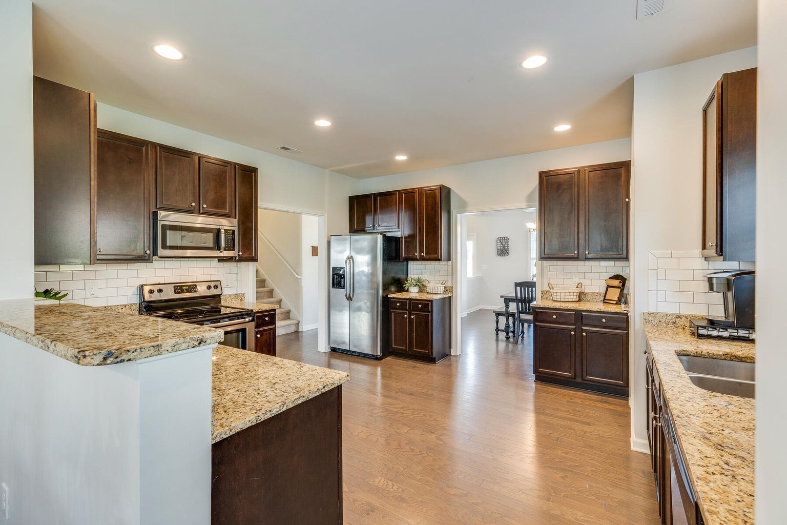 619 Suffolk Road Johnson City, TN 37615 - Photo 16 of 62