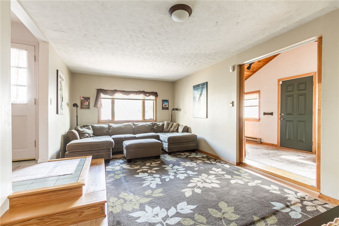 157 Daley Boulevard Irondequoit, NY 14617 - Photo 14 of 41