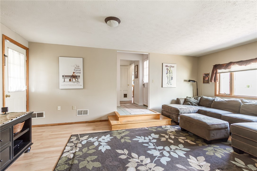 157 Daley Boulevard Irondequoit, NY 14617 - Photo 15 of 41