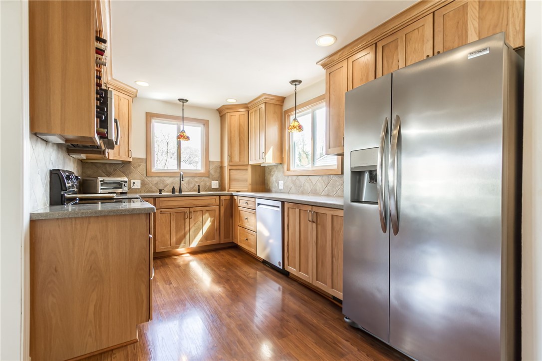 157 Daley Boulevard Irondequoit, NY 14617 - Photo 7 of 41