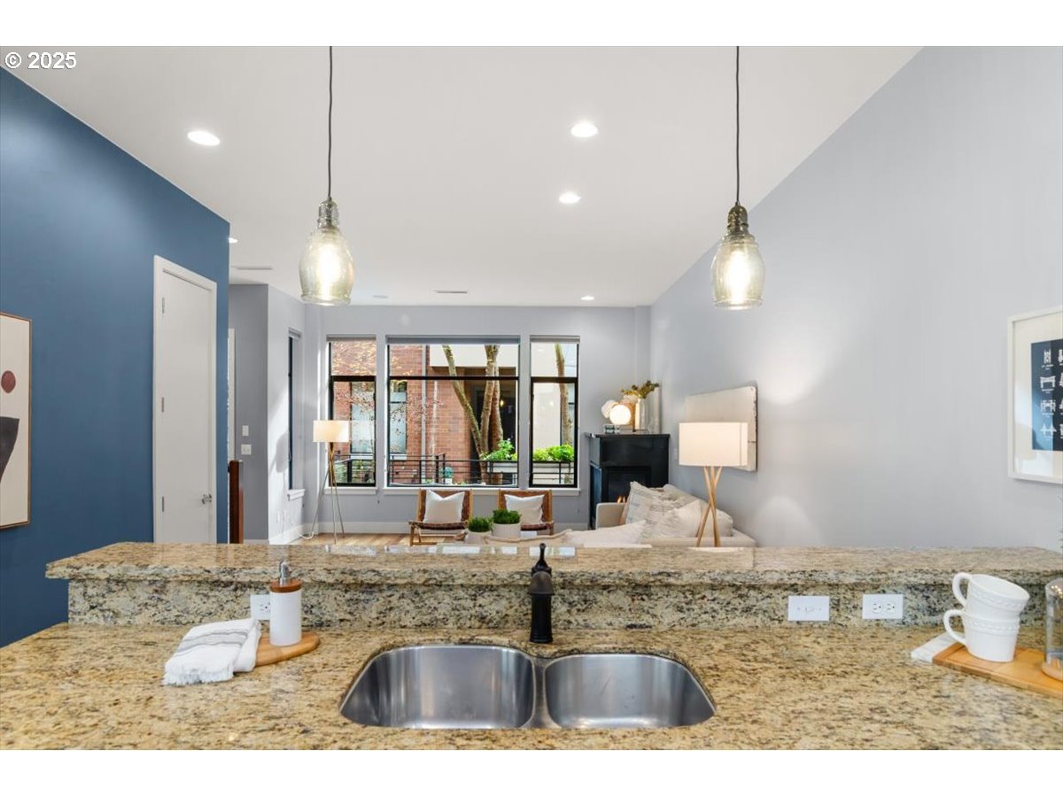 1622 Northwest Riverscape Street Portland, OR 97209 - Photo 13 of 40 Gallery Image 13