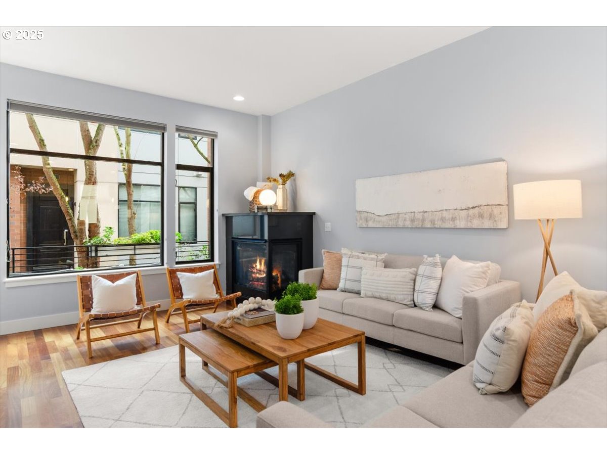 1622 Northwest Riverscape Street Portland, OR 97209 - Photo 5 of 40 Gallery Image 5