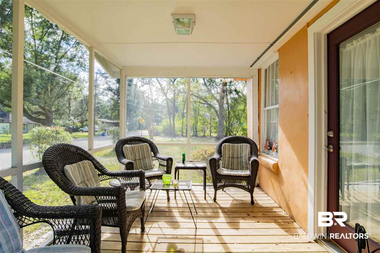 562 Morphy Avenue Fairhope, AL 36532 - Photo 4 of 6
