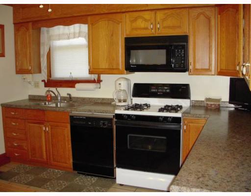 4442 Oakdale Road Butler, PA 16001 - Photo 6 of 7 Kitchen.