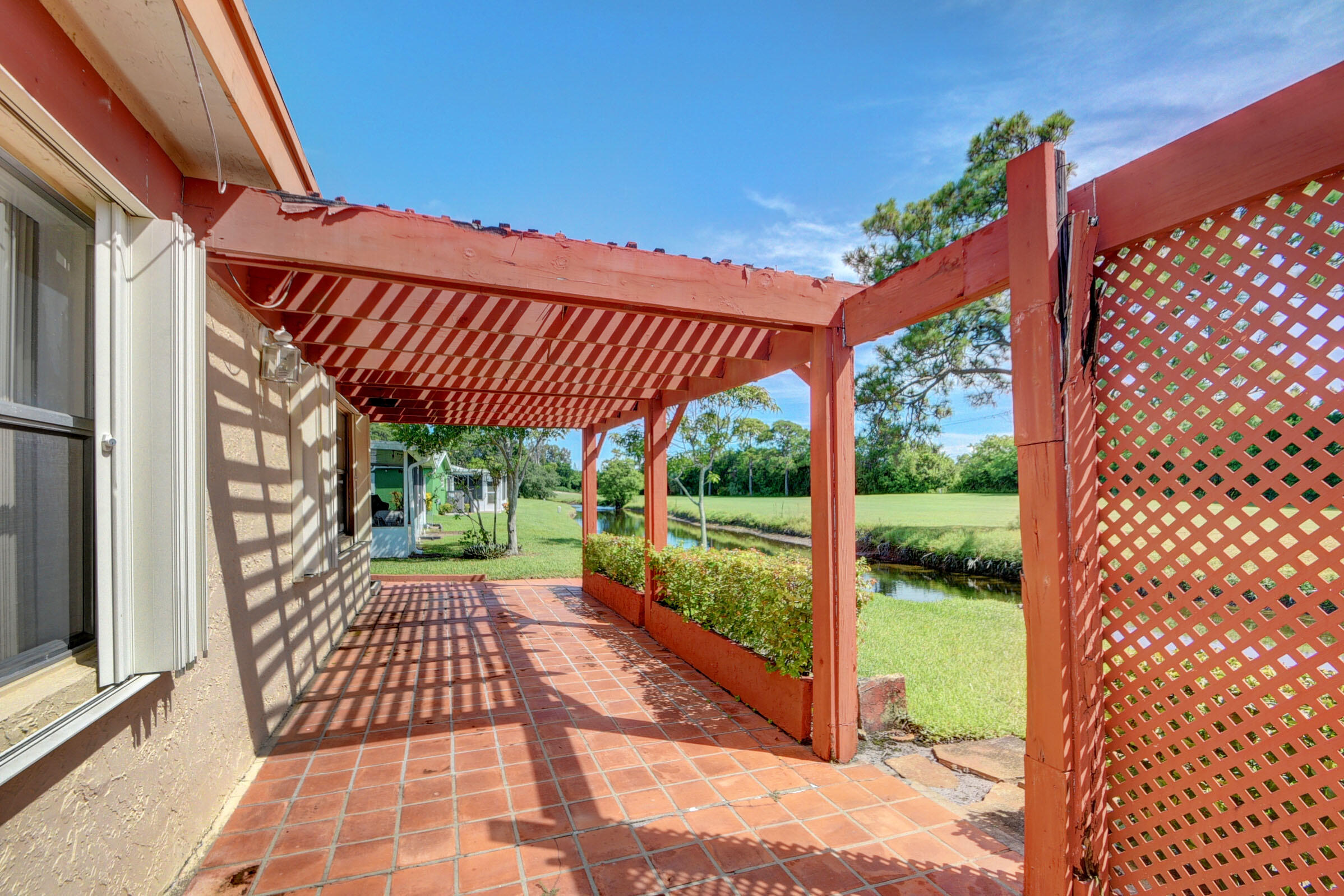 7244 Pine Forest Circle Lake Worth, FL 33467 - Photo 22 of 33 33_house (33)