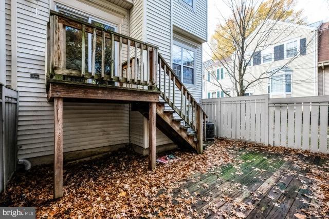 2396 Ridgehampton Court Reston, VA 20191 - Photo 4 of 15 Exterior (General)