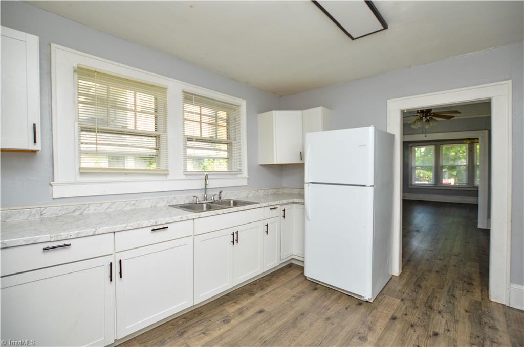 705 West Lexington Avenue High Point, NC 27262 - Photo 11 of 25