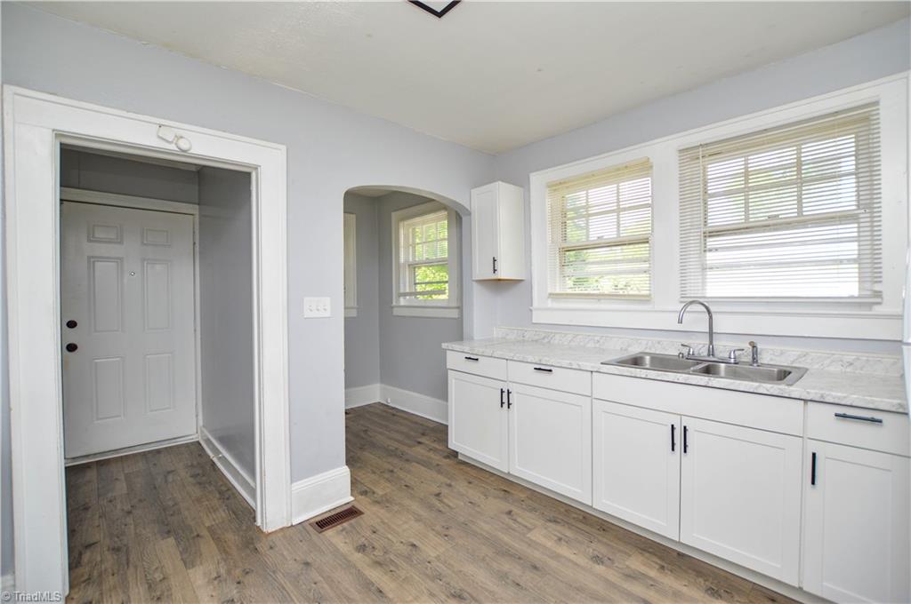 705 West Lexington Avenue High Point, NC 27262 - Photo 13 of 25