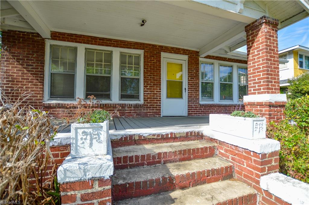 705 West Lexington Avenue High Point, NC 27262 - Photo 5 of 25