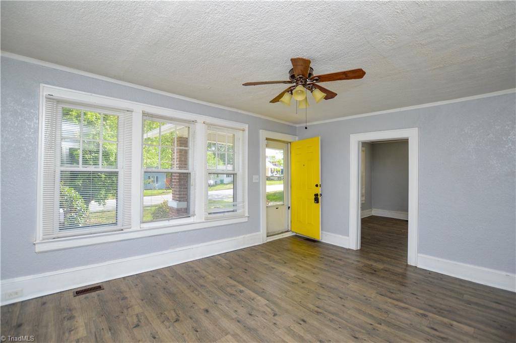 705 West Lexington Avenue High Point, NC 27262 - Photo 6 of 25