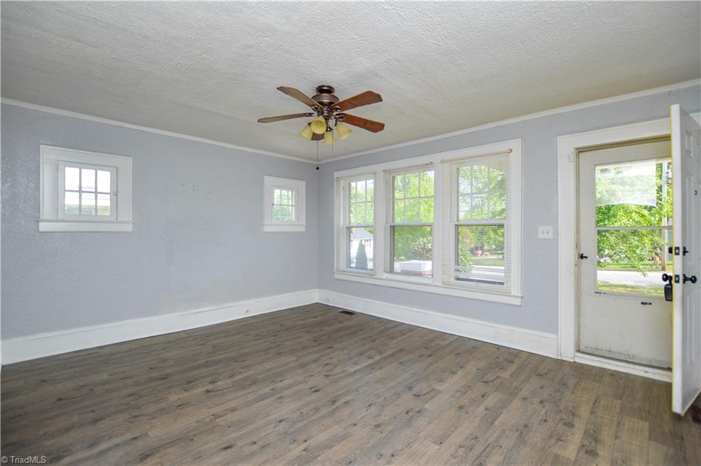 705 West Lexington Avenue High Point, NC 27262 - Photo 7 of 25