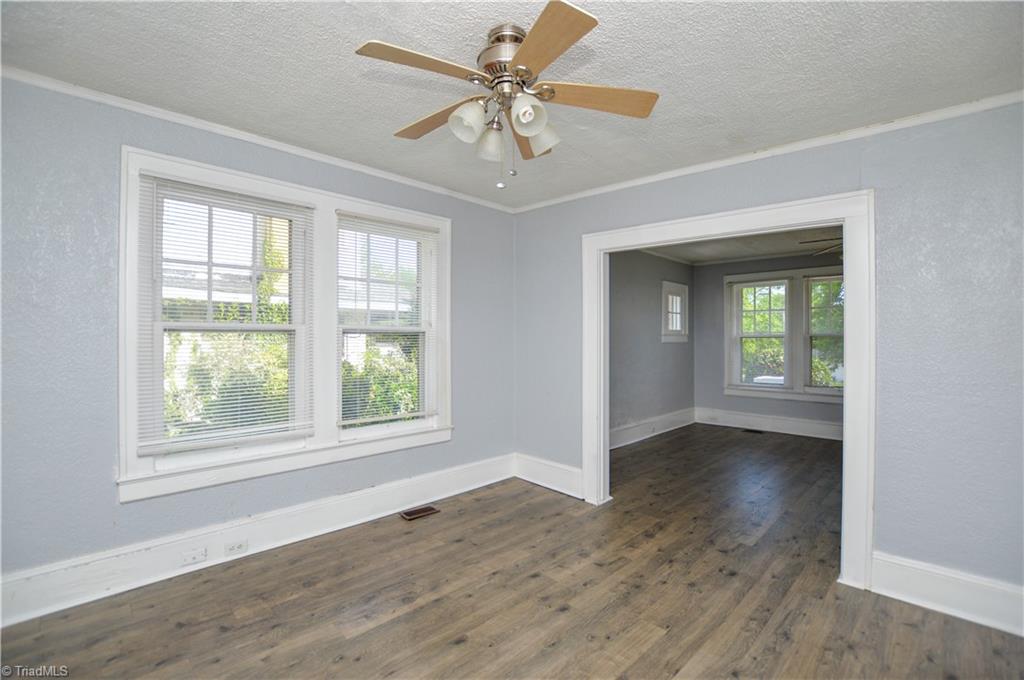 705 West Lexington Avenue High Point, NC 27262 - Photo 9 of 25