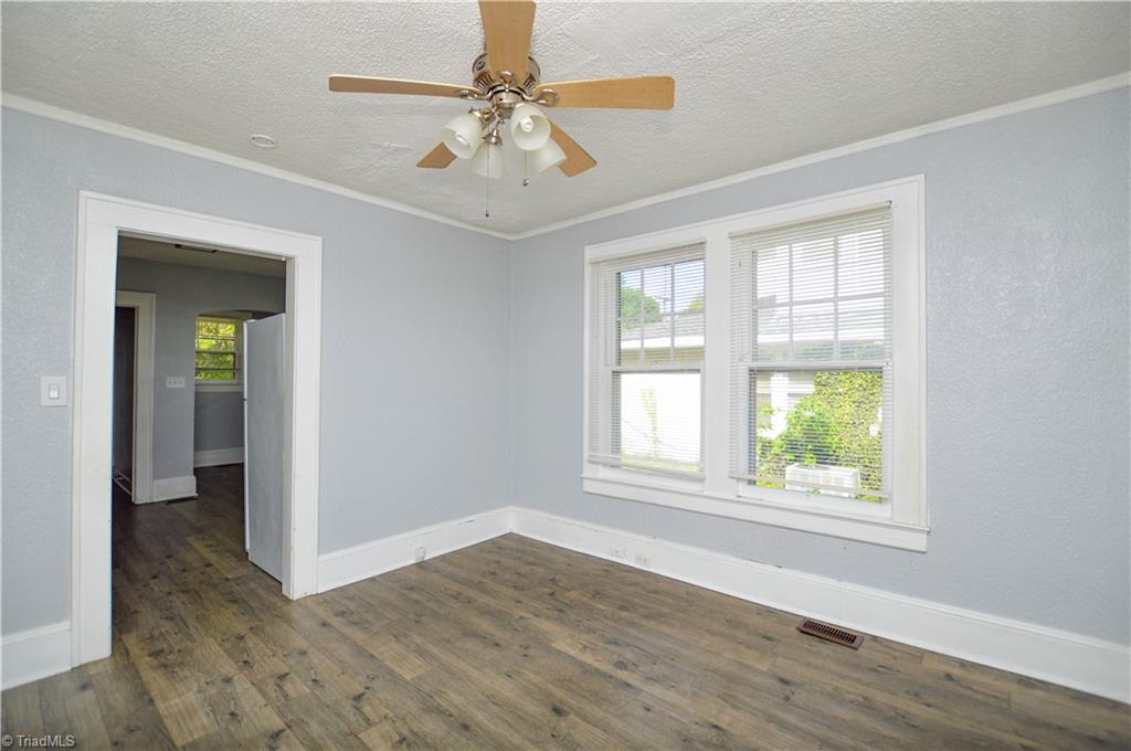 705 West Lexington Avenue High Point, NC 27262 - Photo 10 of 25
