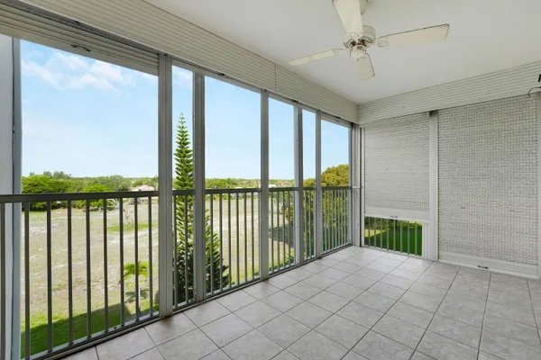 $1,895 | 6161 Northwest 2nd Avenue, Unit 520, Boca Raton, FL 33487