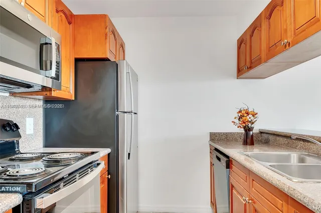 $2,000 | 8180 Geneva Court, Unit 521, Doral, FL 33166