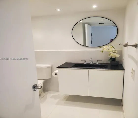 $2,000 | 8180 Geneva Court, Unit 521, Doral, FL 33166