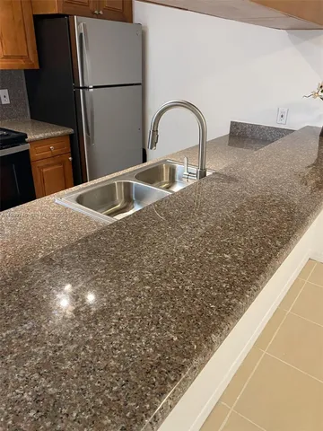 $2,000 | 8180 Geneva Court, Unit 521, Doral, FL 33166