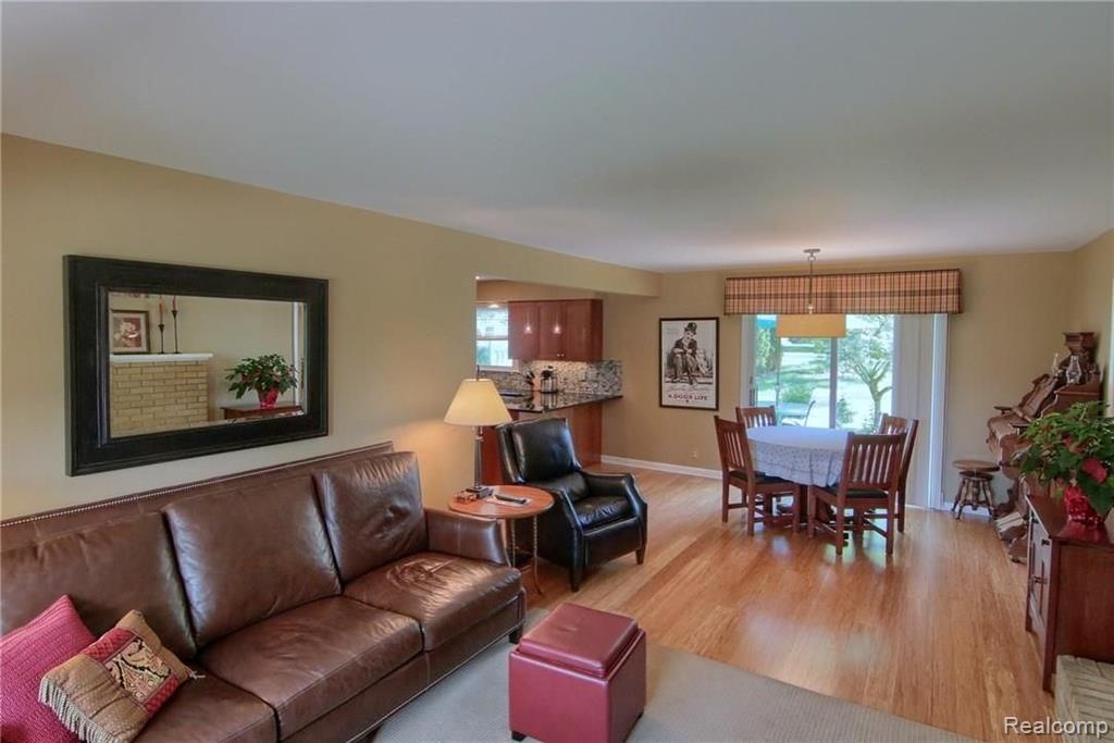 32326 Red Clover Road Farmington Hills, MI 48334 - Photo 15 of 30