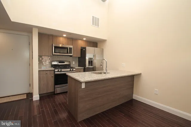 $1,850 | 1218-20 South 8th Street, Unit 6, Philadelphia, PA 19147