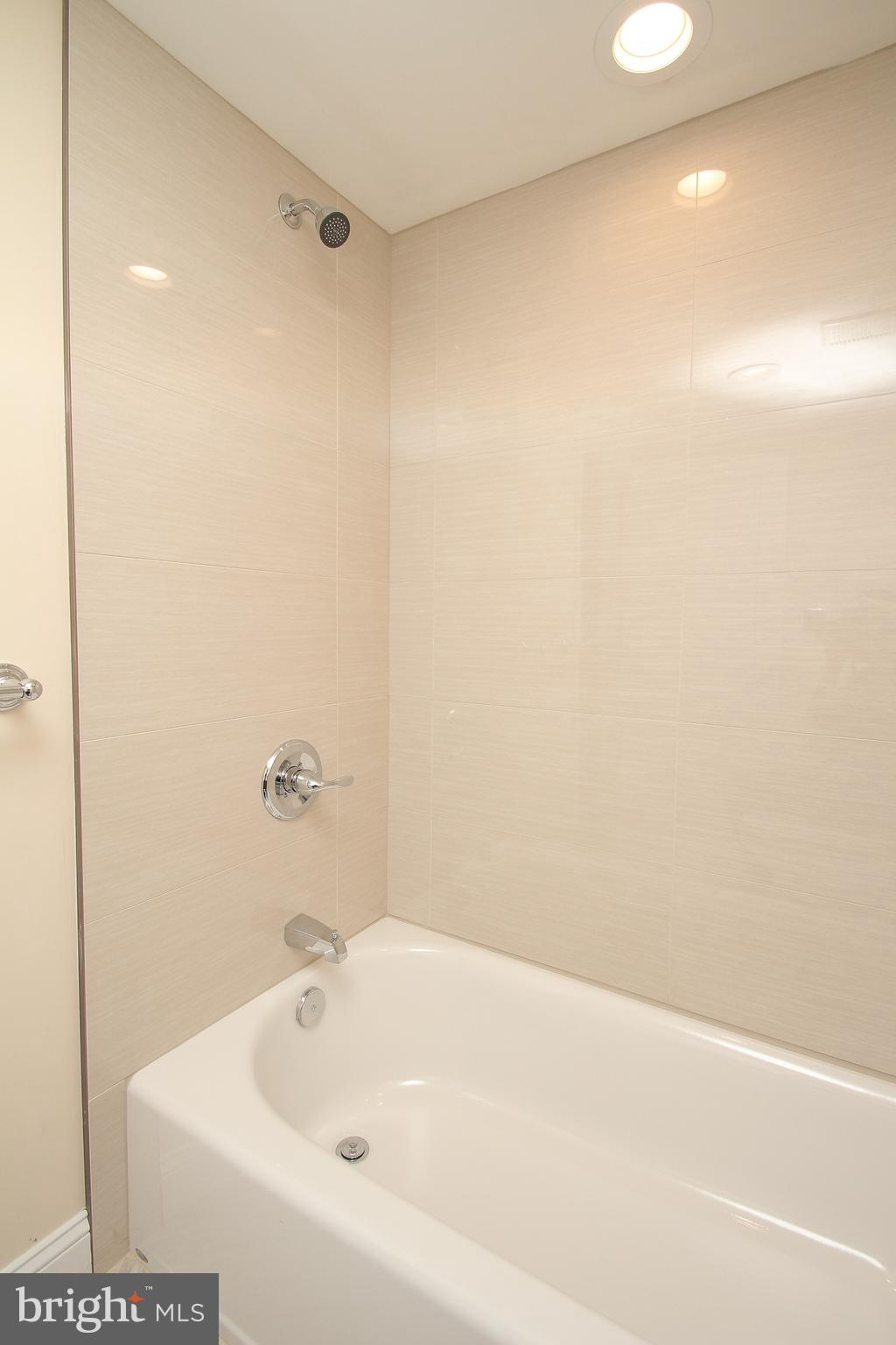 1218-20 South 8th Street, Unit 6 Philadelphia, PA 19147 - Photo 9 of 13