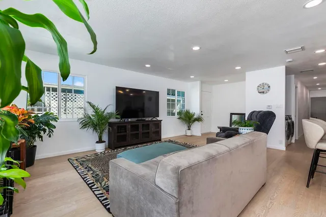 $350,000 | 2750 Wheatstone, Unit 97, San Diego, CA 92111