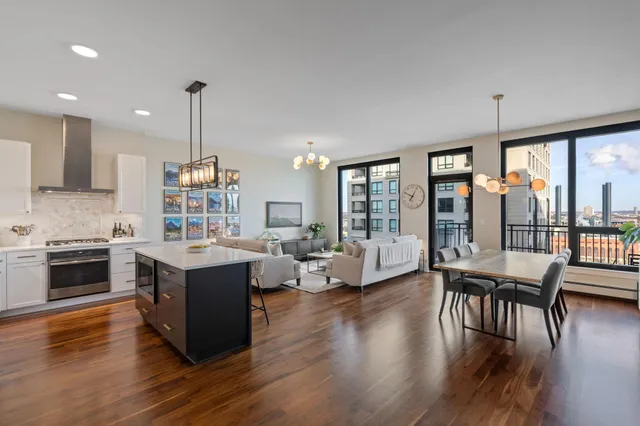 $4,295 | 1240 South 2nd Street, Unit 924, Minneapolis, MN 55415