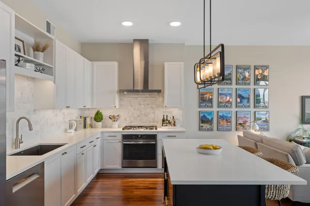 $4,295 | 1240 South 2nd Street, Unit 924, Minneapolis, MN 55415