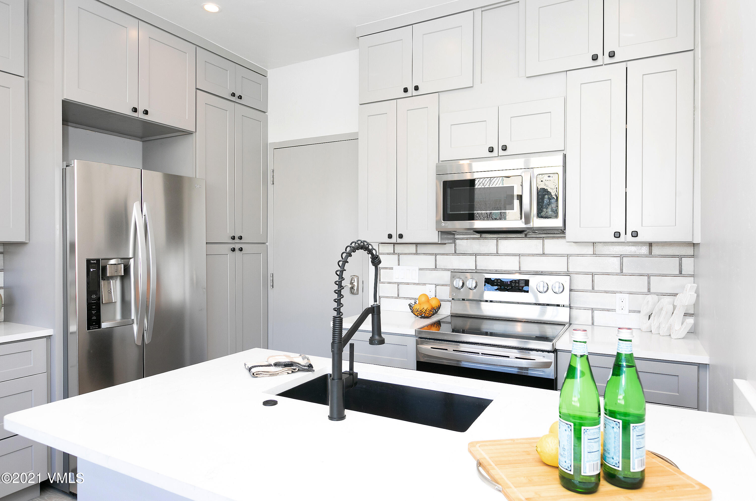 70 Benchmark Road, Unit 200 Avon, CO 81620 - Photo 8 of 17 0E7A0367