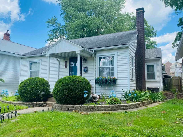 $199,900 | 706 11th Street, Tell City, IN 47586
