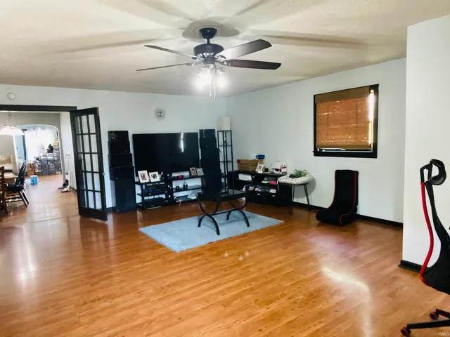 $199,900 | 706 11th Street, Tell City, IN 47586