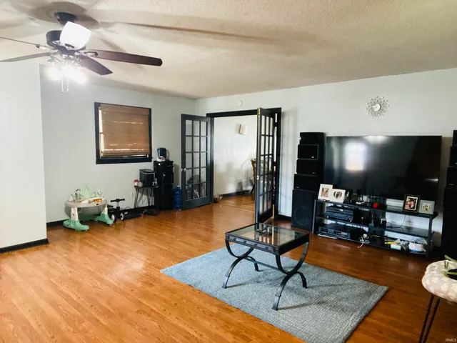 $199,900 | 706 11th Street, Tell City, IN 47586