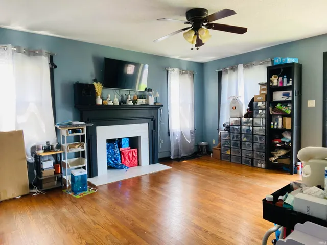 $199,900 | 706 11th Street, Tell City, IN 47586