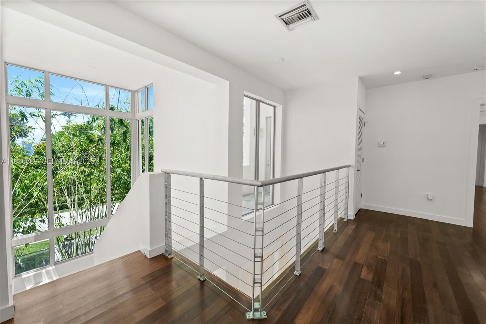 5625 North Bay Road Miami Beach, FL 33140 - Photo 19 of 40