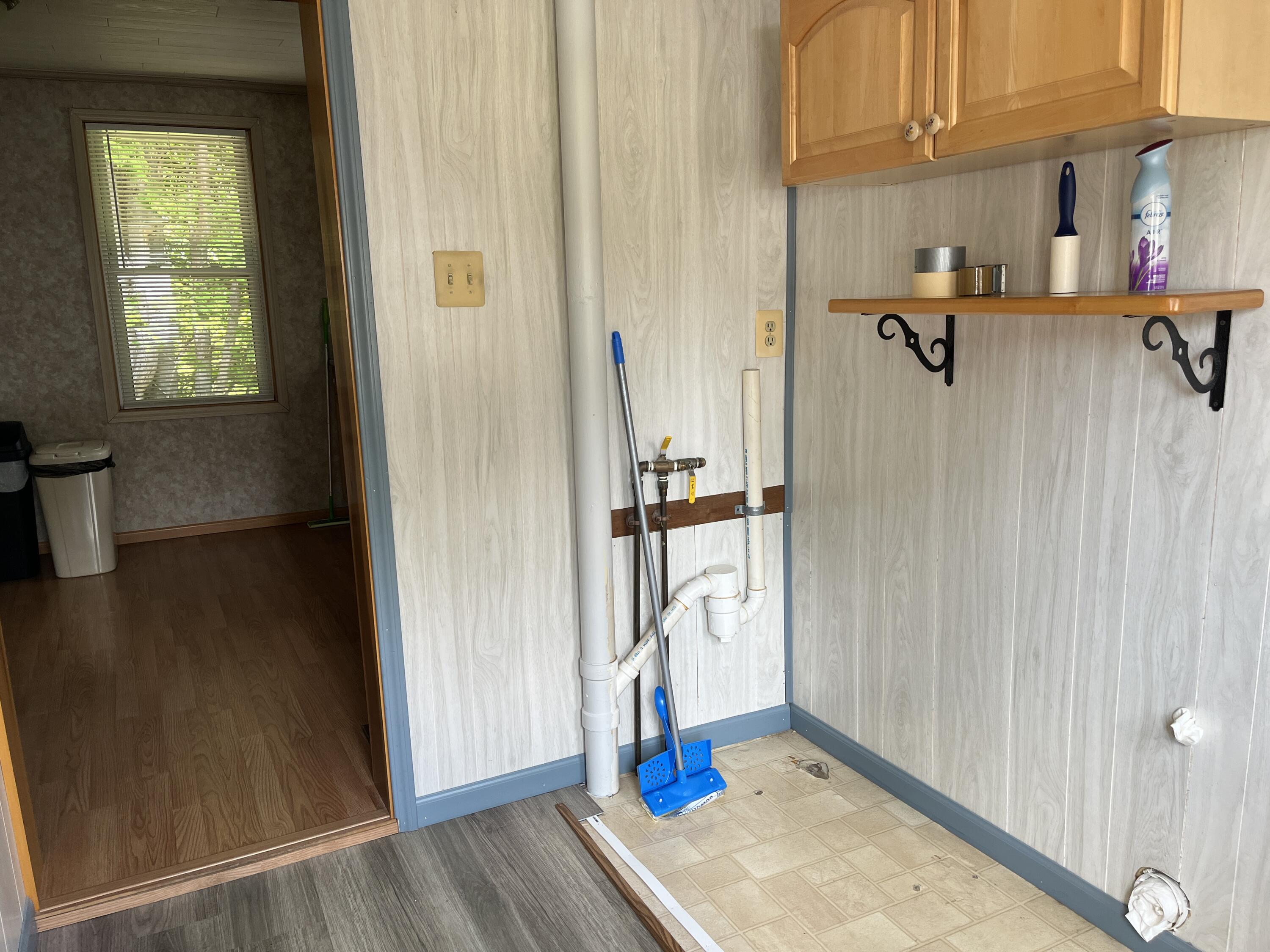 406 Cushman Road Winslow, ME 04901 - Photo 5 of 26 Entryway