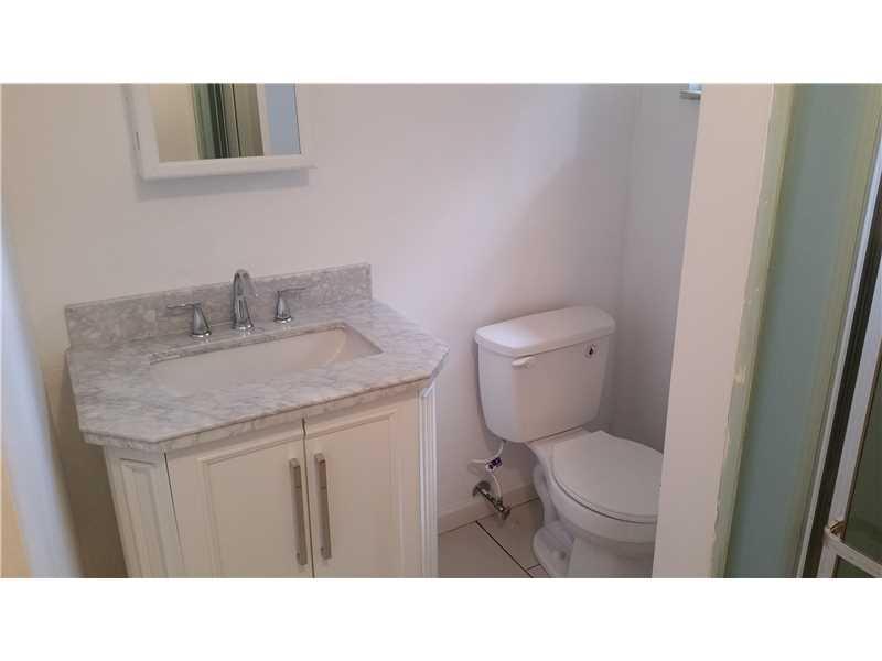 127 Fraser Road Valencia, PA 16059 - Photo 4 of 14 Full Bath.