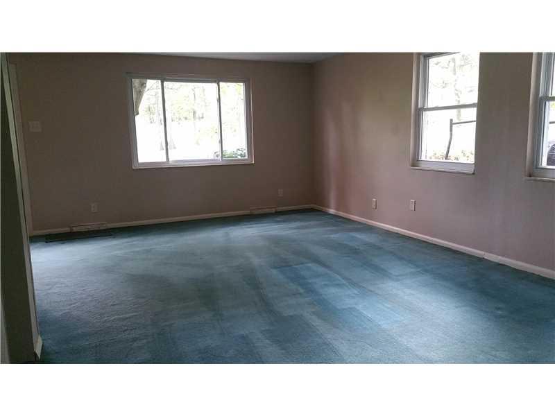 127 Fraser Road Valencia, PA 16059 - Photo 5 of 14 Living Room.