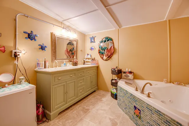 $650,000 | 27940 Lobster Tail Trail, Summerland Key, FL 33042