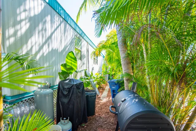 $650,000 | 27940 Lobster Tail Trail, Summerland Key, FL 33042